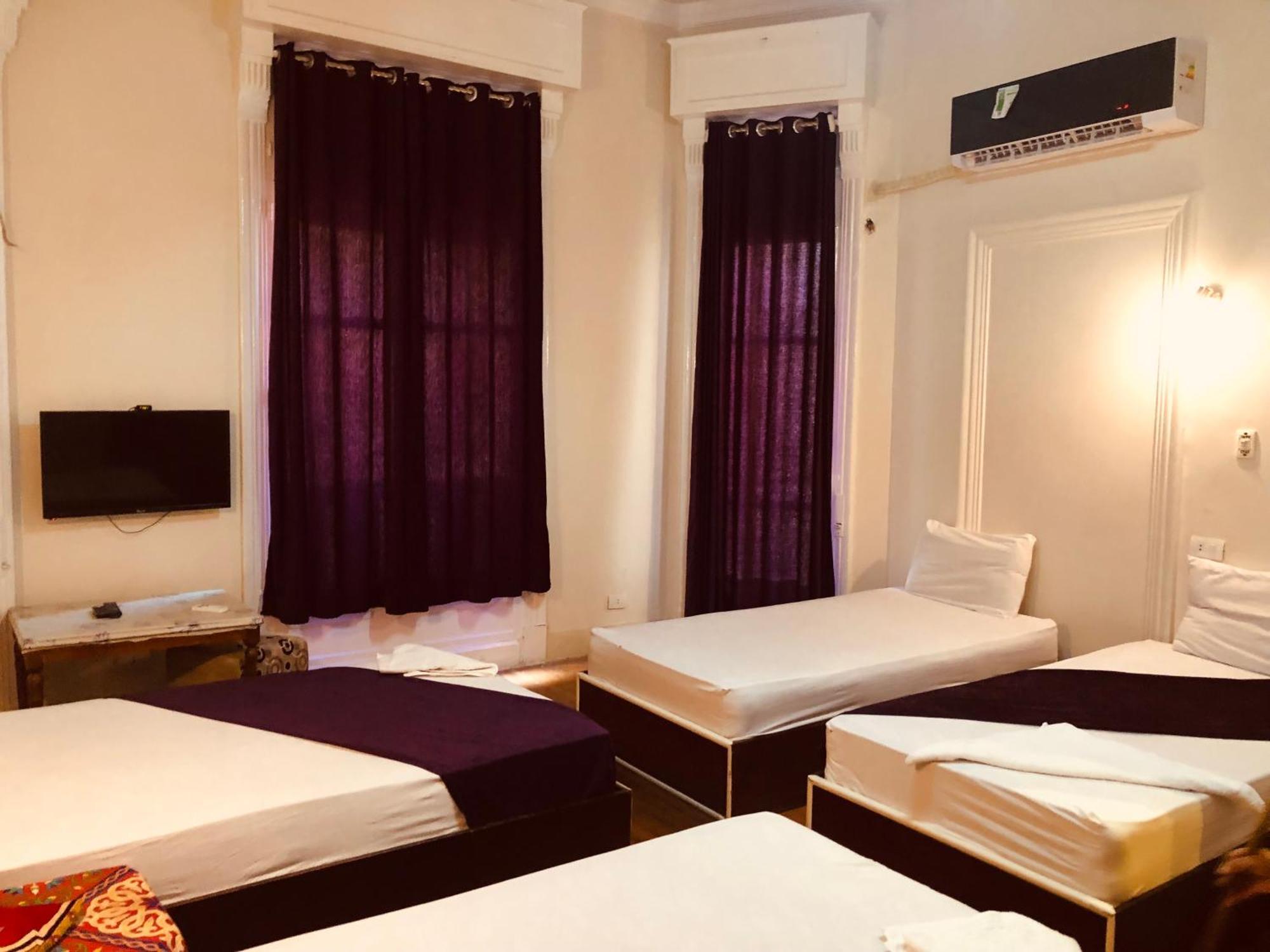 Oh! Cairo Pharaoh Hostel Bagian luar foto