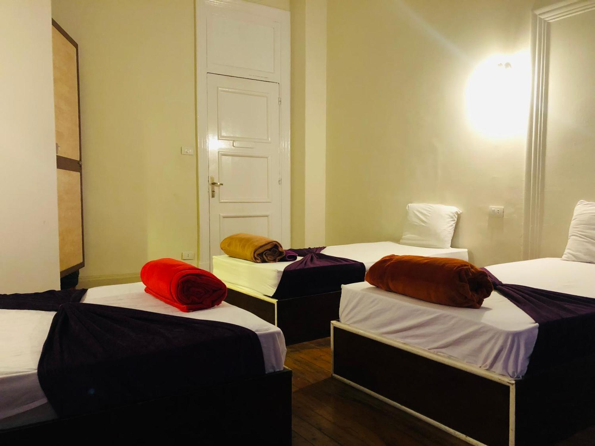 Oh! Cairo Pharaoh Hostel Bagian luar foto